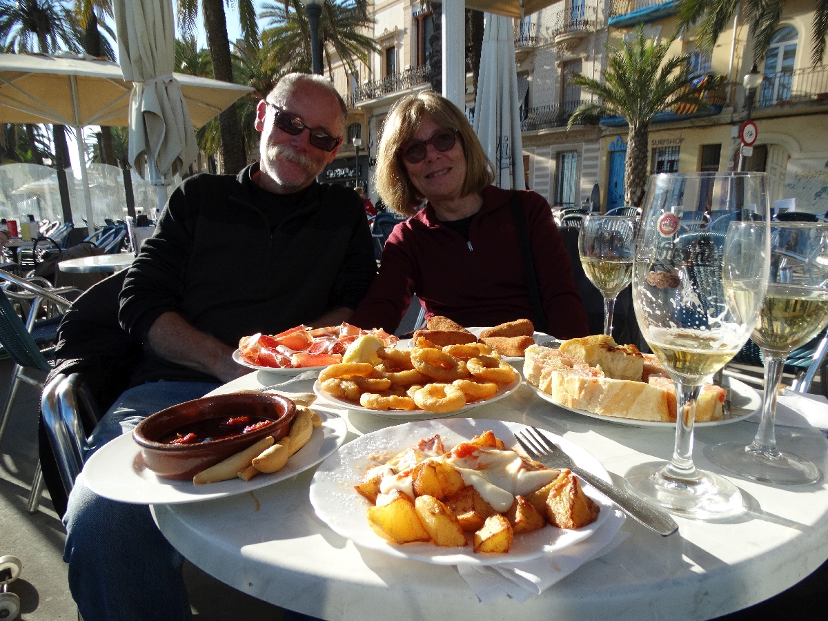 Bruce & Thea enjoy tapas lunch at Badalona ES