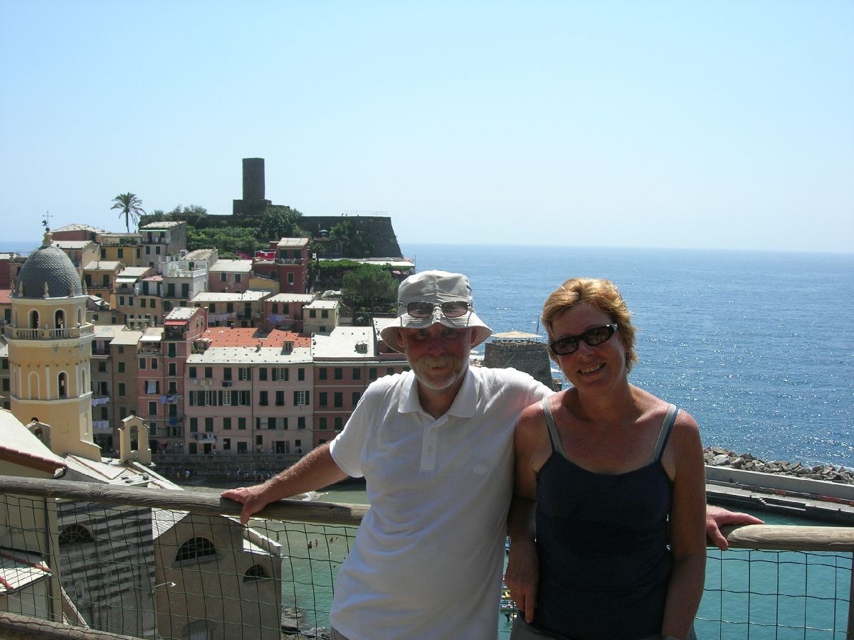 Bruce and Thea, hot hikein Cinque Terra IT